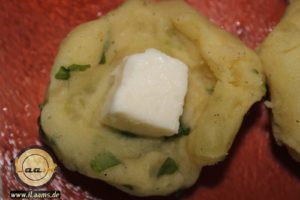 Kartoffelbällchen mit Käsefüllung