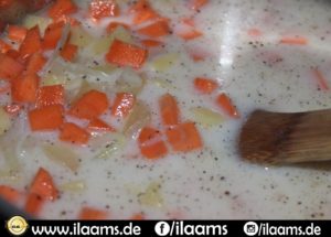 Kartoffel-Möhren Eintopf mit Garnelen & Mais