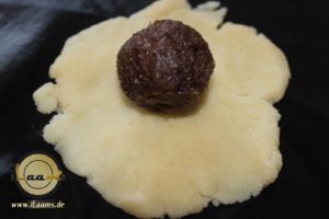 Maamoul mit Dattelfüllung – Arabische Kekse