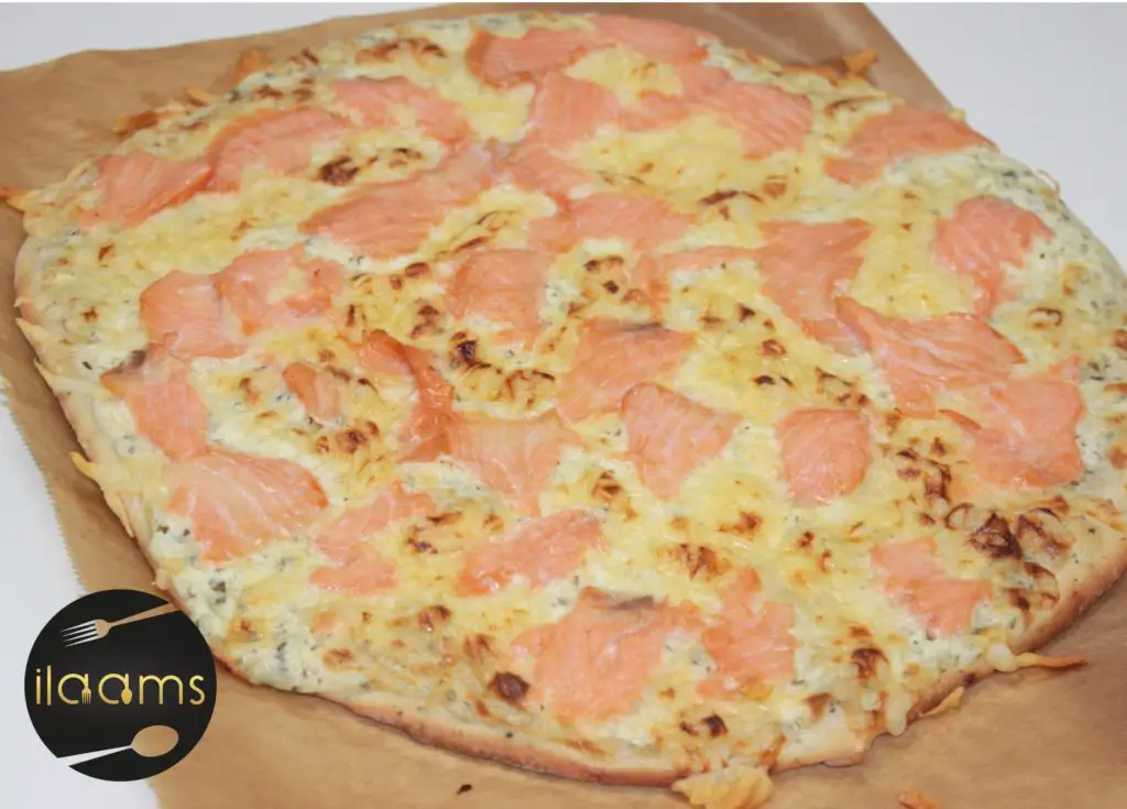Weiße Pizza / Pizza Bianca mit Räucherlachs - ilaams