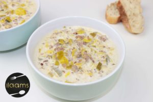 Käse-Lauch Suppe mit Hackfleisch und Schmand