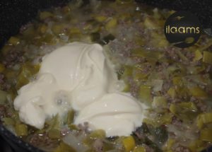 Käse-Lauch Suppe mit Hackfleisch und Schmand