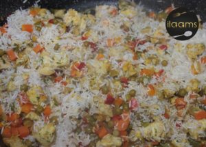 Marokkanischer Reis mit Gemüse und Hähnchen